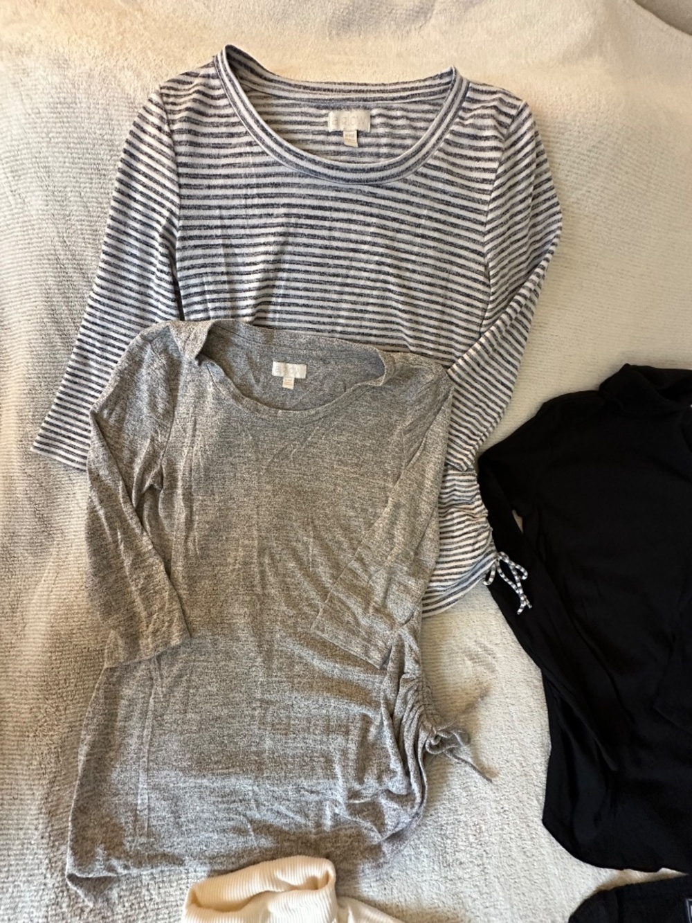 Medium maternity clothes bundle - Picture 7 of 9